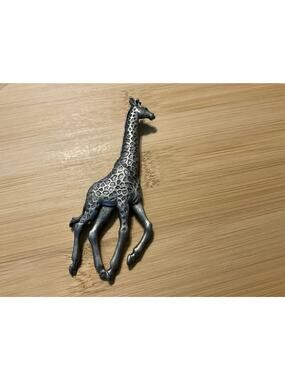 Pewter Giraffe Pin / Brooch With Spirals and a Sweet Coy Look - Signed JJ - 3"